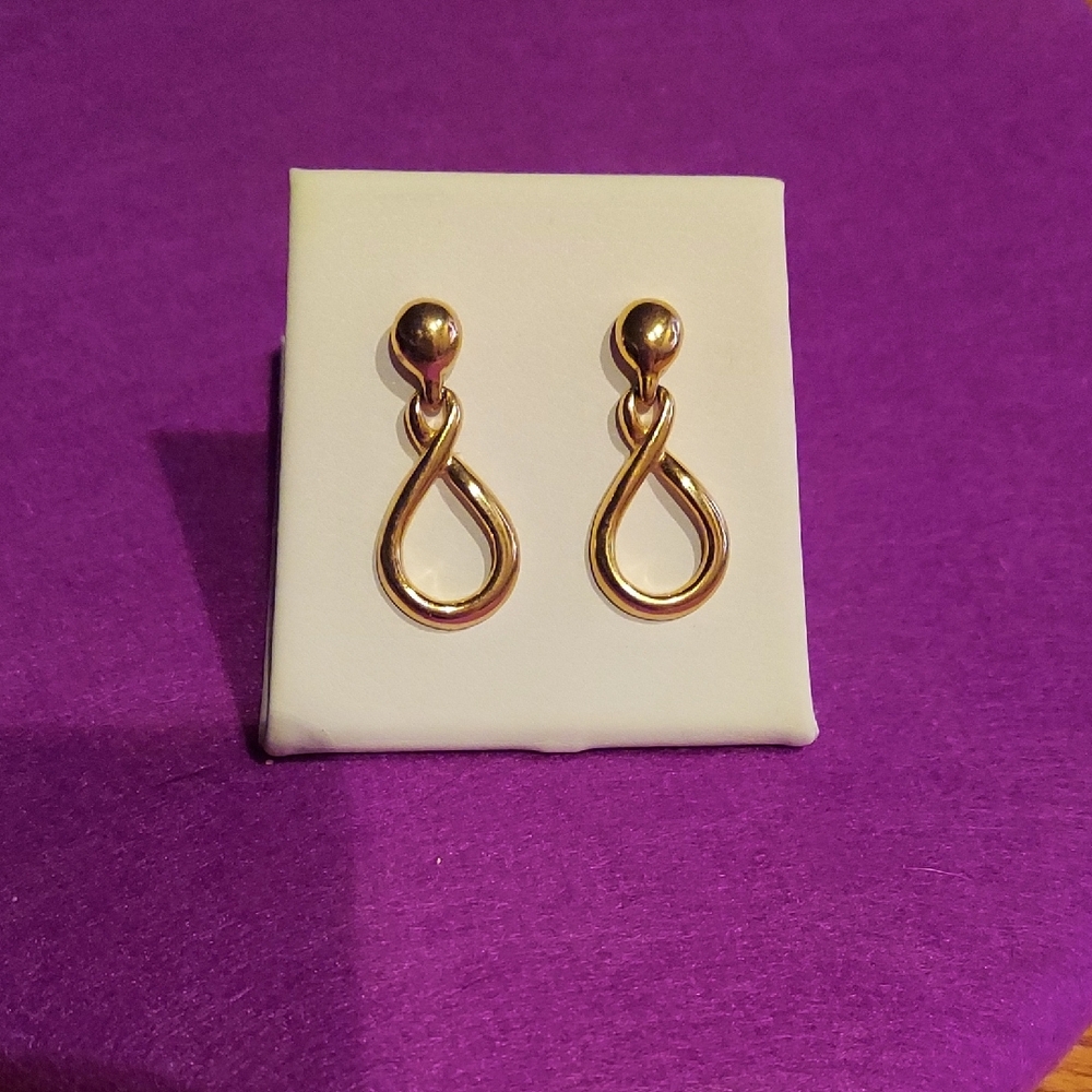 Elegant Goldtone Knot Earrings